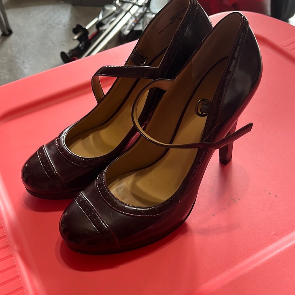 Nine West maroon heels